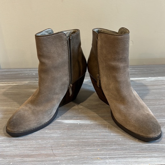 Very Volatile Booties - Picture 7 of 7